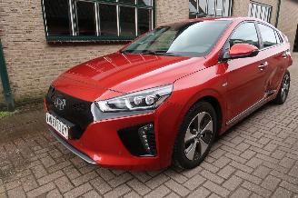 Schade oplegger Hyundai Ioniq Premium EV 2019/8