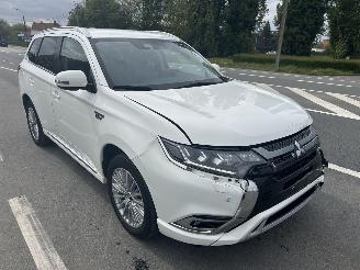 damaged other Mitsubishi Outlander PLUG-IN HYBRID 2020/12