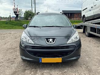 Schade scooter Peugeot 207 SW 1.6 HDi 2008/2
