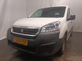 Schade caravan Peugeot Partner Partner (GC/GF/GG/GJ/GK) Van 1.6 HDI, BlueHDI 75 (DV6FE(BHW)) [55kW]  =
(07-2011/12-2018) 2018/9