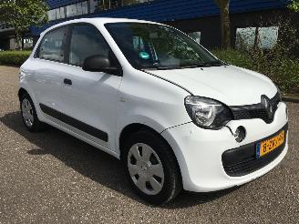Schade scooter Renault Twingo 5drs airco 2015/6