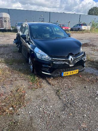 Schade caravan Renault Clio 1.5 DCI 2018/1